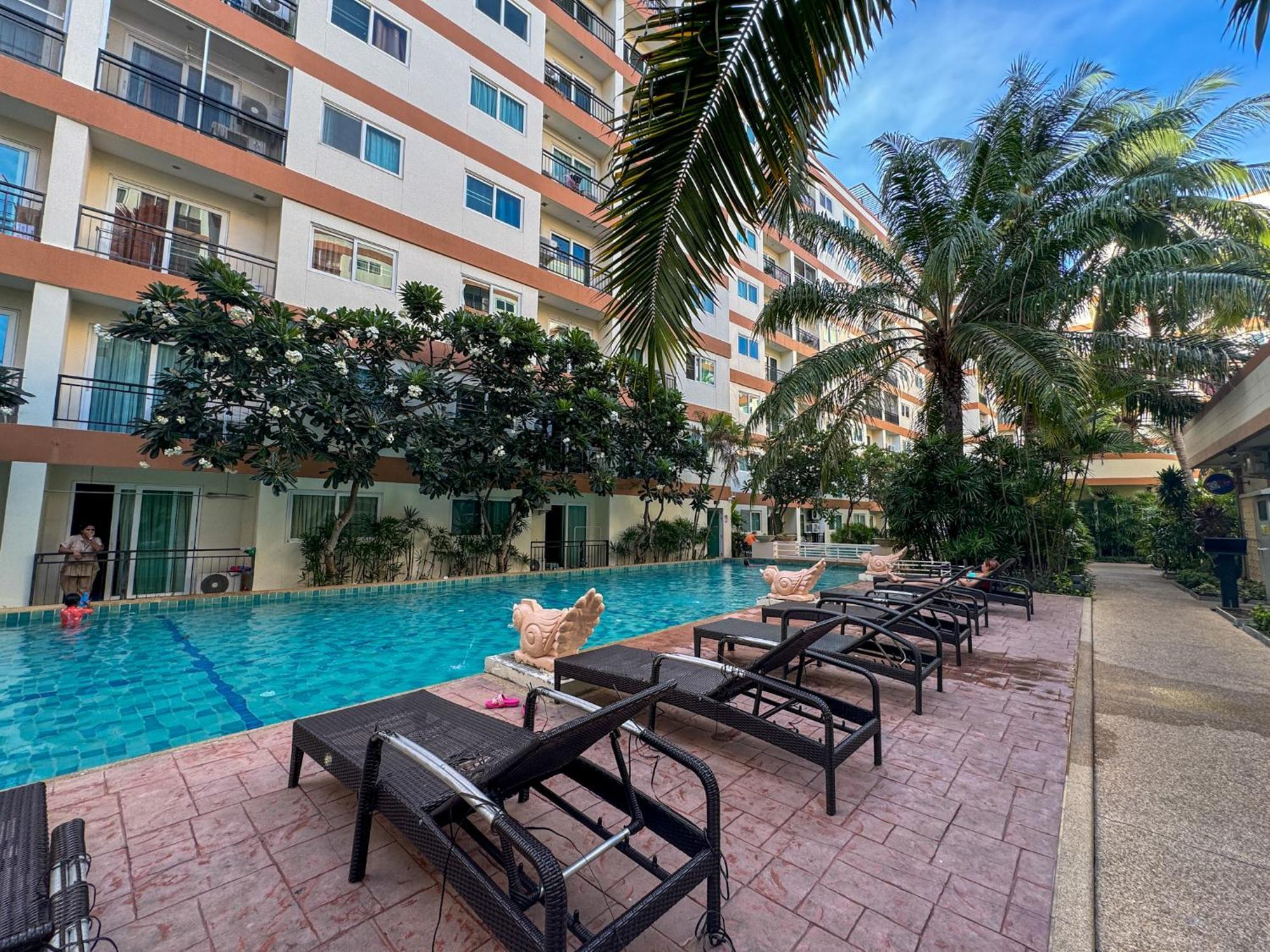 卧室直达泳池 全网最低价 到中天海滩5分钟 Jomtien Exterior foto