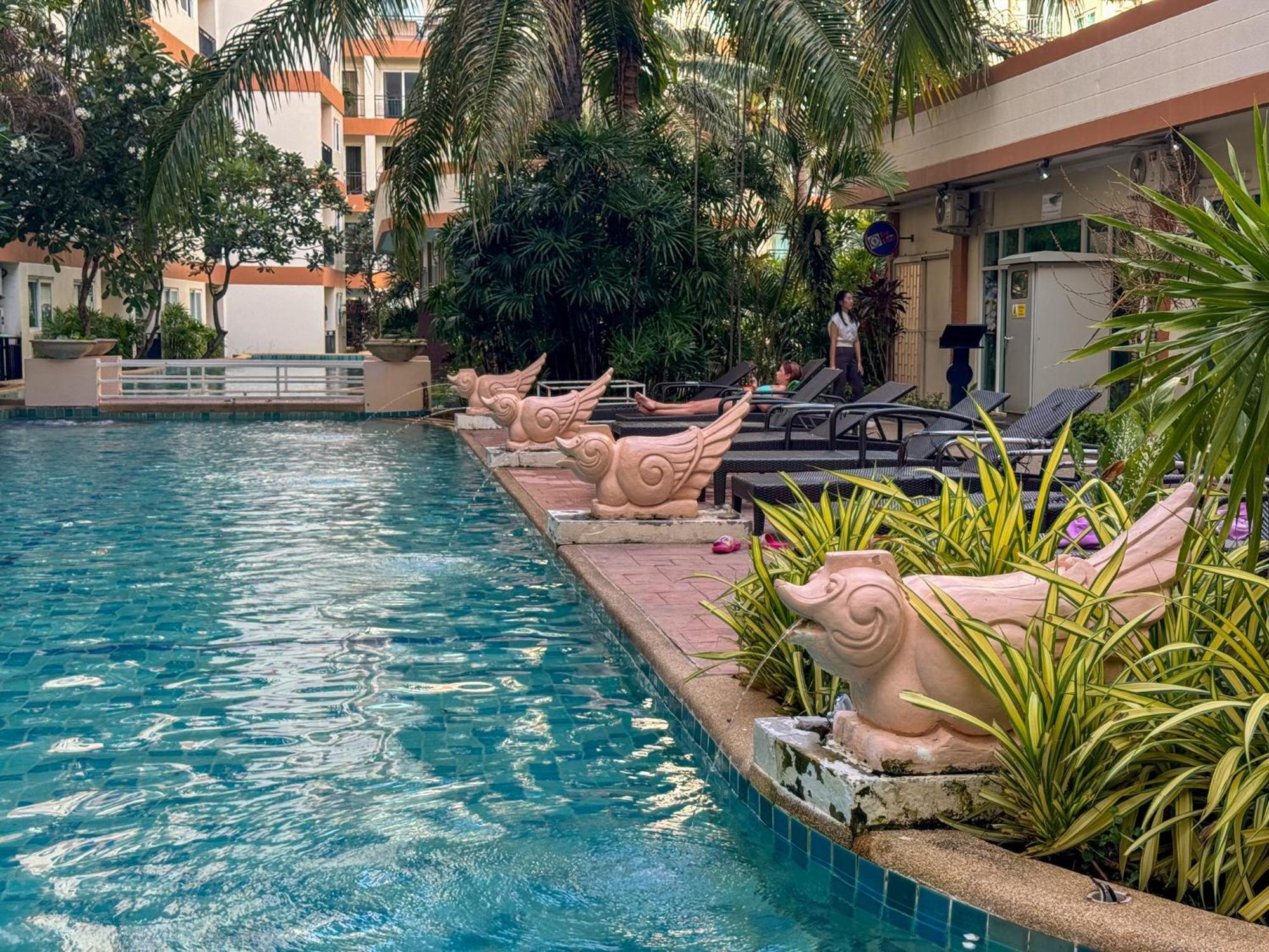 卧室直达泳池 全网最低价 到中天海滩5分钟 Jomtien Exterior foto